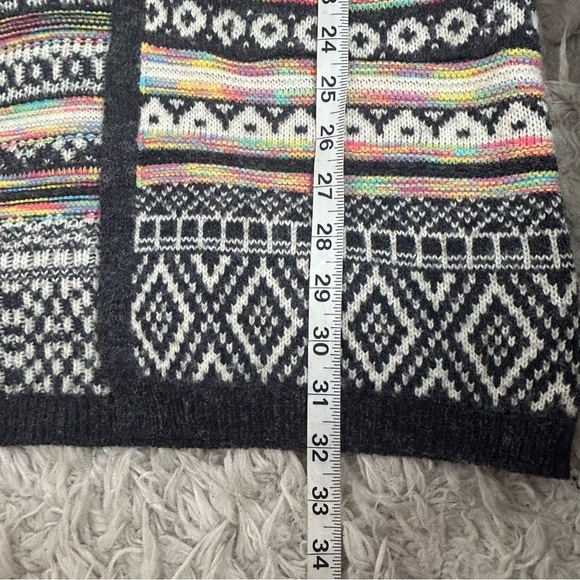 Monteau Multicolor Patterned Sweater - Picture 12 of 12